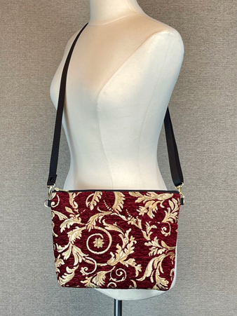 SOTM- Large Zipper Purse Final Sale SOTM- Large Zipper Purse Final Sale